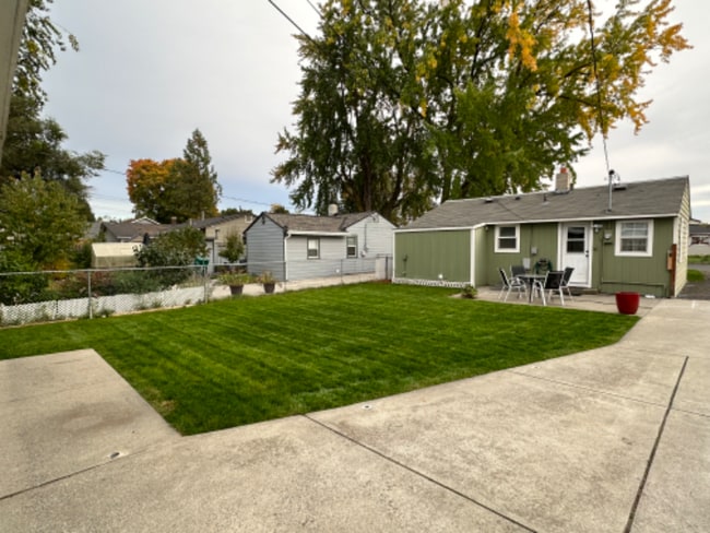 property at 1411 E Nebraska Ave