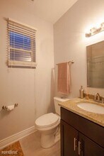 1535 N Campbell Ave-Unit -# 3 in Chicago, IL - Building Photo - Building Photo