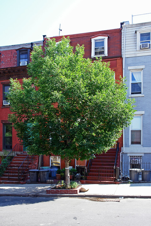 157 17th St in Brooklyn, NY - Building Photo