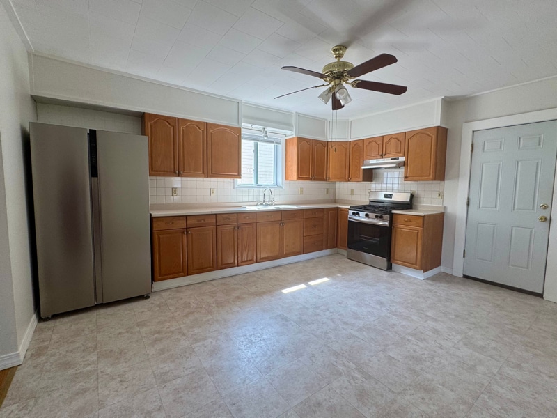 49 Middlesex St in Fall River, MA - Building Photo