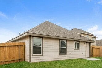 217 Fallow Deer Dr in Huntsville, TX - Building Photo - Building Photo