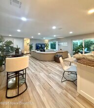 537 Royal Palm Blvd in Satellite Beach, FL - Building Photo - Building Photo