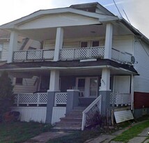 8006 Maryland Ave in Cleveland, OH - Building Photo