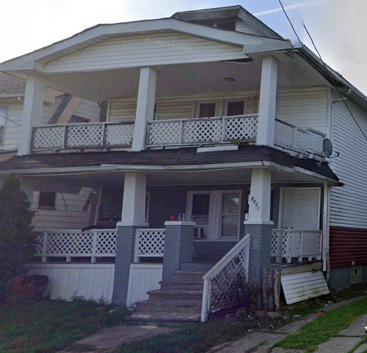 8006 Maryland Ave in Cleveland, OH - Building Photo