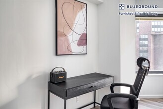 10 Waterside Plaza-Unit -FL21-ID1058 in New York, NY - Building Photo - Building Photo