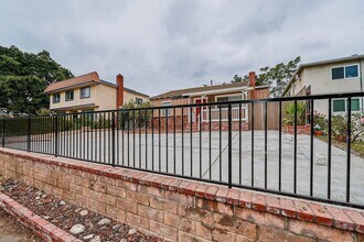 3251 Honolulu Ave in Glendale, CA - Building Photo - Building Photo
