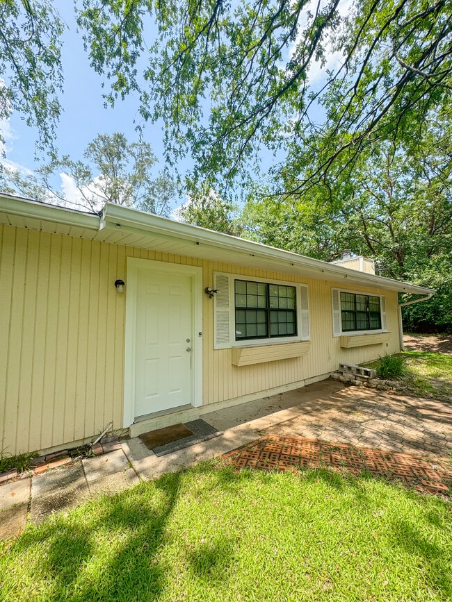 806 Evelyn Ct in Tallahassee, FL - Building Photo - Building Photo