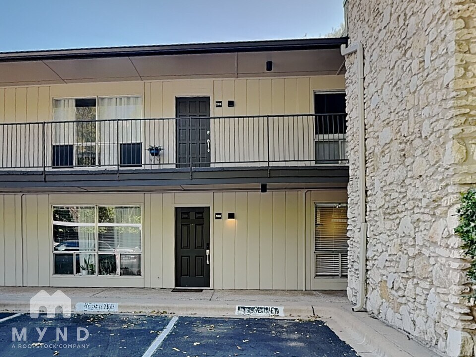 500 E Riverside Dr in Austin, TX - Building Photo