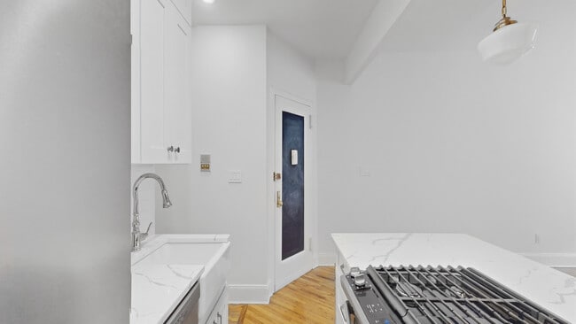 38 Wyckoff St, Unit 2L in Brooklyn, NY - Foto de edificio - Building Photo