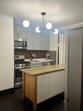 12 Parkside Ct in Brooklyn, NY - Building Photo - Building Photo