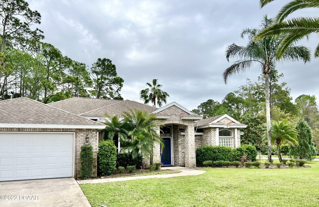 75 Creek Bluff Way in Ormond Beach, FL - Building Photo