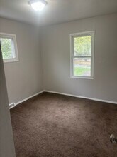 4457 E 154th St in Cleveland, OH - Foto de edificio - Building Photo