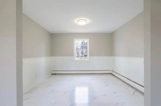 530 Holbrook Ln in Saginaw, MI - Building Photo - Building Photo