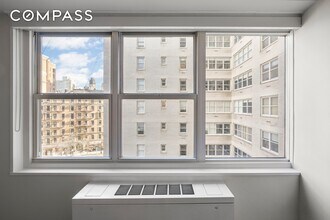 155 W 68th St in New York, NY - Building Photo - Building Photo