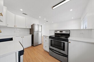 1209 N 6th St in Waco, TX - Foto de edificio - Building Photo