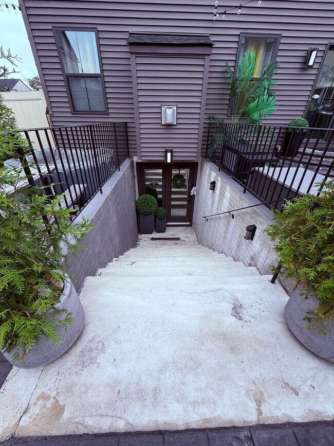 7521 Blue Sun Dr, Unit Basement Studio