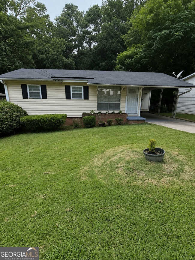 property at 1995 Phillips Dr SE