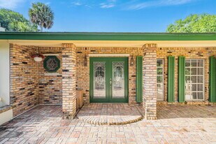 6235 4th St in Vero Beach, FL - Building Photo