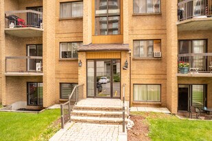 1645 Du Souvenir Boul in Laval, QC - Building Photo