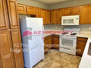 17514 W Watson Ln in Surprise, AZ - Building Photo - Building Photo