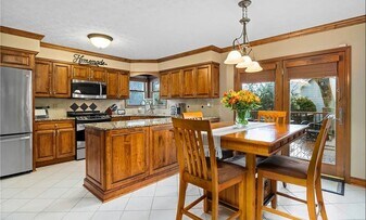 19874 Echo Dr in Strongsville, OH - Building Photo