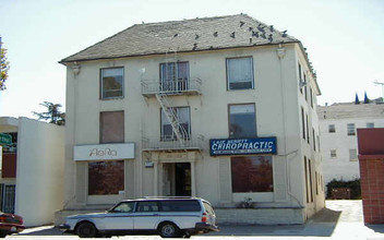 3008 Lakeshore Ave in Oakland, CA - Building Photo - Building Photo