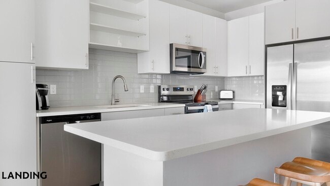 4902 Cosmos Cir, Unit 303 in Wimauma, FL - Foto de edificio - Building Photo