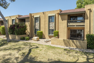 8500 E Indian School Rd in Scottsdale, AZ - Building Photo - Building Photo