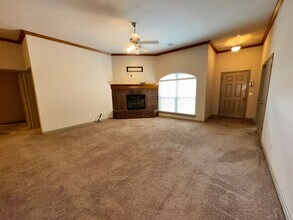 1424 Teakwood Dr in Norman, OK - Building Photo - Building Photo