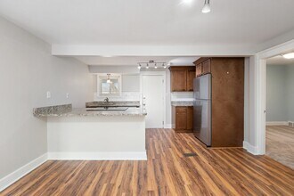 3745 Mendon Rd, Unit Unit #1L in Cumberland, RI - Building Photo - Building Photo