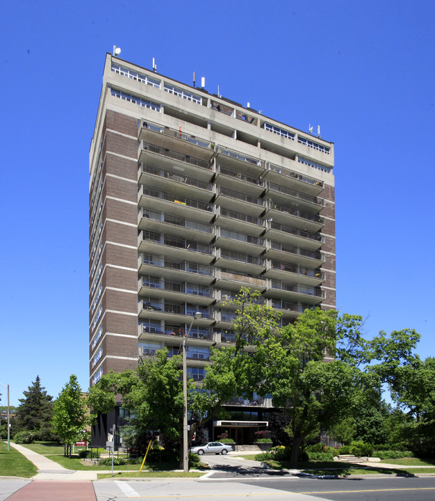 The Kingsview in Toronto, ON - Building Photo