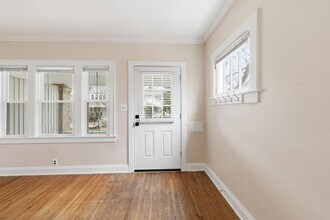 2710 Dayton Ave in Columbus, OH - Building Photo - Building Photo