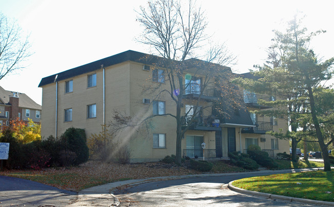 The Echoes in Willowbrook, IL - Foto de edificio - Building Photo