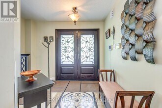 7228 Pallett Ct in Mississauga, ON - Building Photo - Building Photo