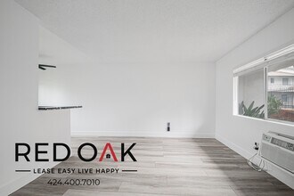 630 N Cerritos Ave, Unit 116 in Azusa, CA - Building Photo - Building Photo