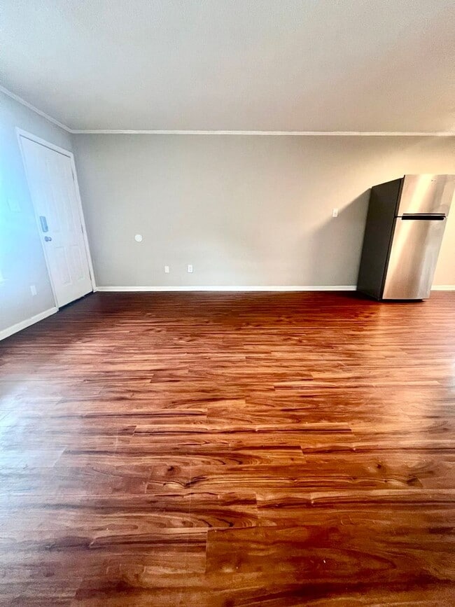 203 N Rogers in Jonesboro, AR - Building Photo - Interior Photo