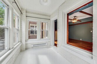4746 N Malden St, Unit 1 in Chicago, IL - Building Photo - Building Photo