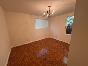 552 Summit Dr in Emerald Hills, CA - Building Photo - Building Photo