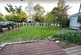 341 Shawomet Ave in Warwick, RI - Foto de edificio - Building Photo