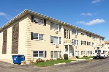 5100 N Leonard Dr in Norridge, IL - Building Photo - Building Photo