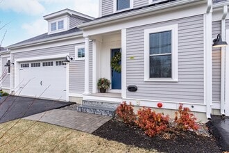 85 E Main St in Hopkinton, MA - Building Photo - Building Photo