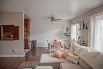 340 Moss St, Unit C-4 in Chula Vista, CA - Building Photo - Building Photo