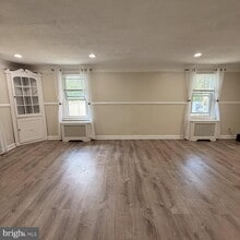 300 Delaware Ave in Florence, NJ - Building Photo - Building Photo
