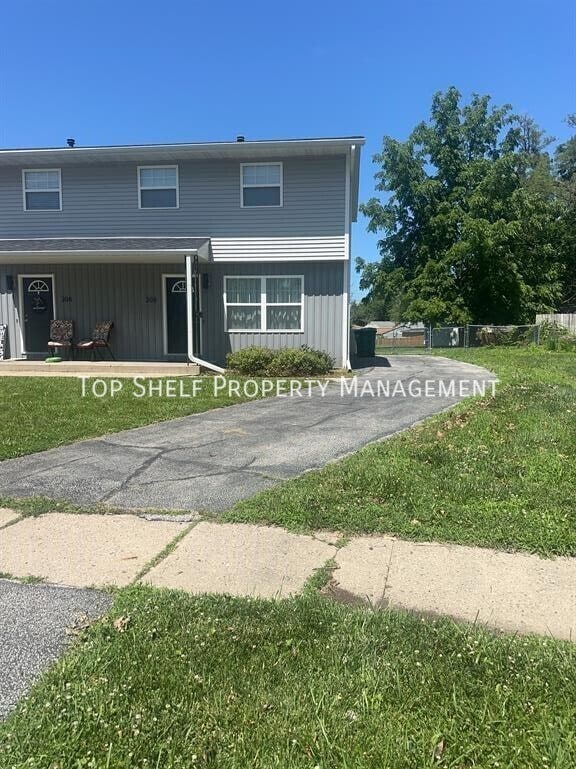 306 SW Westview Dr