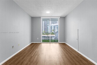 185 SE 14th Ter, Unit 1611 in Miami, FL - Foto de edificio - Building Photo