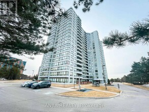 300-1300 Alton Towers Cir in Toronto, ON - Building Photo - Building Photo