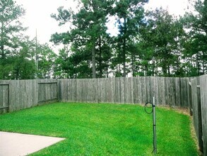 50 Woodland Hills Dr in Conroe, TX - Building Photo - Building Photo