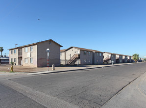 3105 West Melvin Street in Phoenix, AZ - Foto de edificio - Building Photo