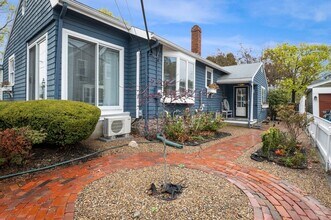 13 Roosevelt Ave in Marblehead, MA - Building Photo - Building Photo