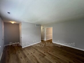 227 Bridgefield Pl in Durham, NC - Building Photo - Building Photo